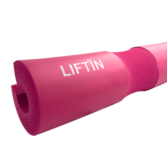Close-up van het high density foam materiaal van de LIFTIN barbell pad - roze en comfortabel - close-up